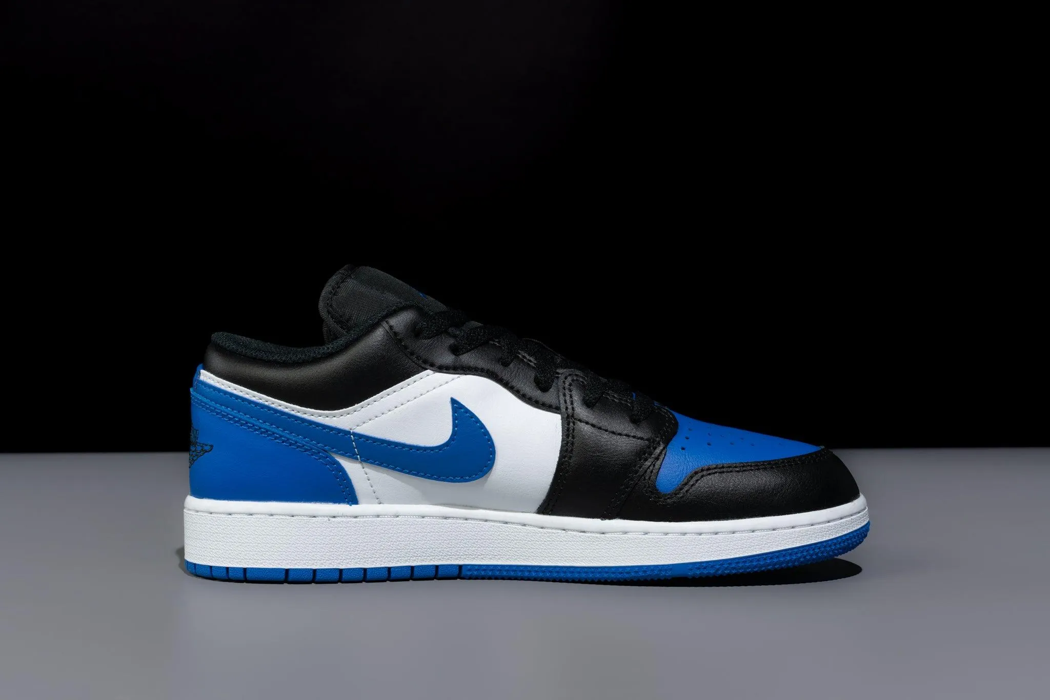 Air Jordan 1 Low GS 'Royal Toe'