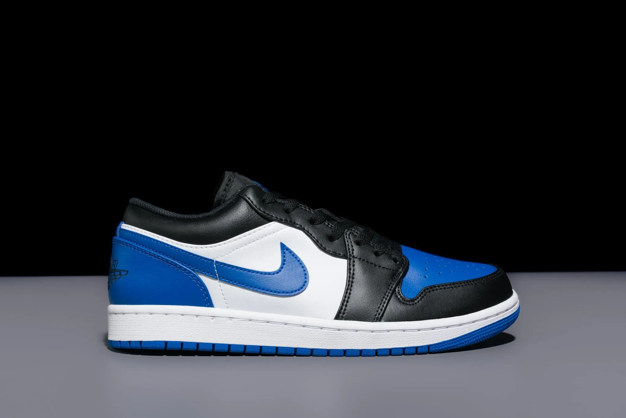 Air Jordan 1 Low 'Royal Toe'