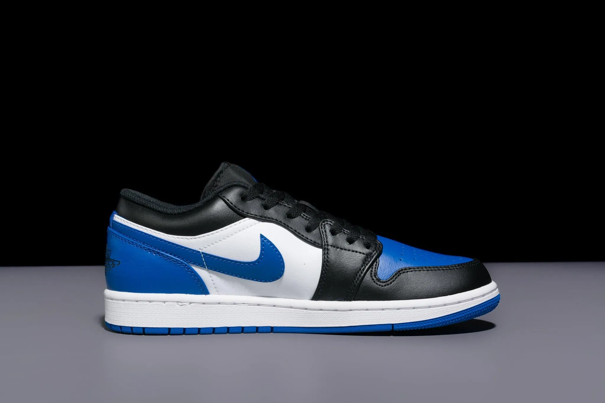 Air Jordan 1 Low 'Royal Toe'