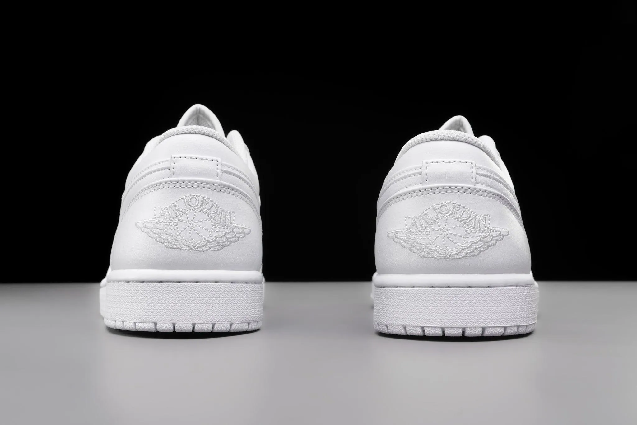 Air Jordan 1 Low Triple White (2022)