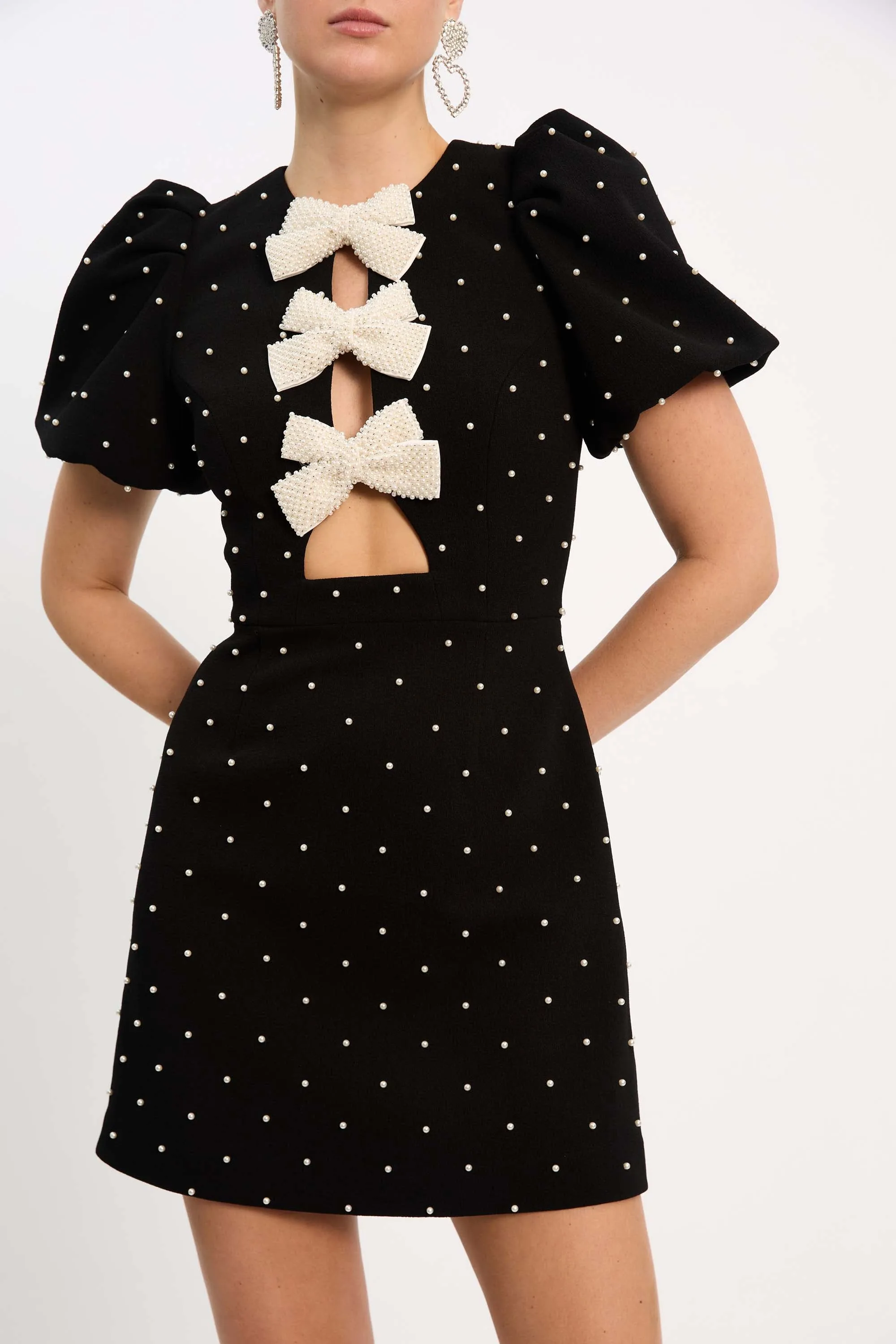 Amber - Verona Black Min Dress