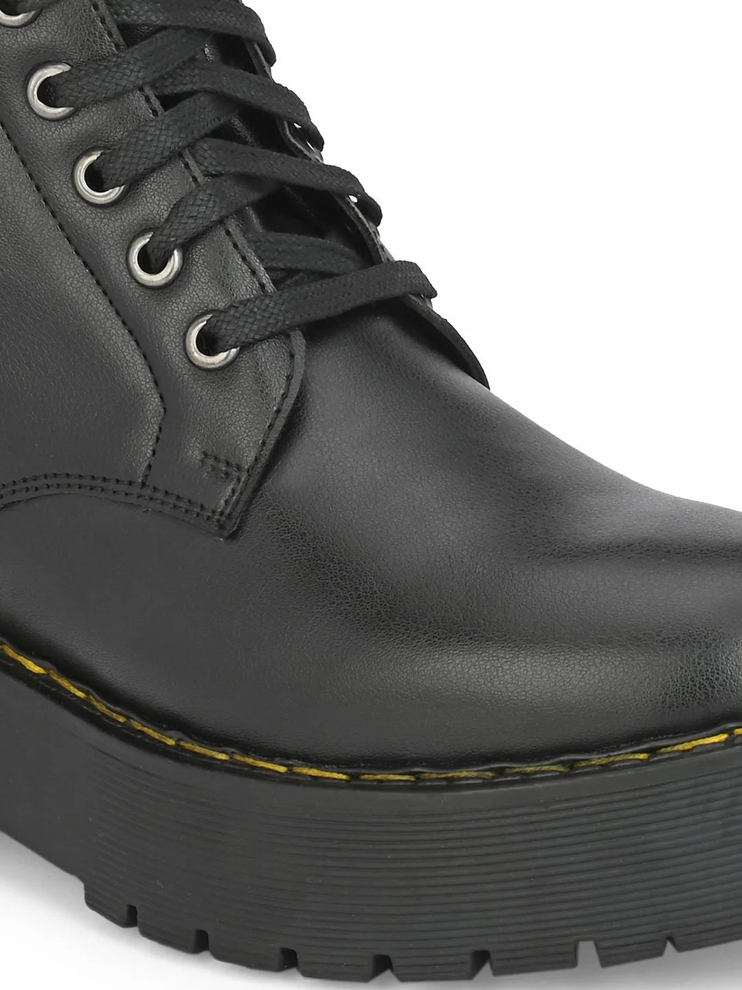 Delize Women Black Flat Boots
