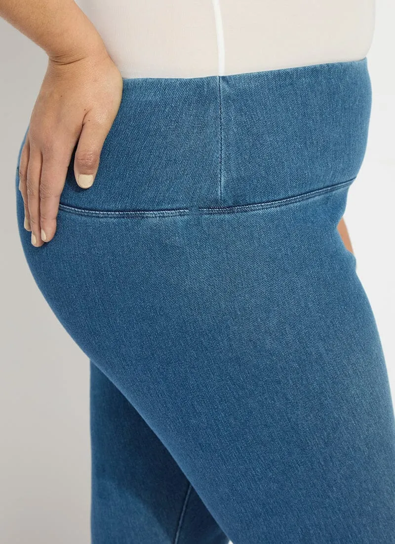 Denim Capri (Plus Size, 21.5" Inseam)