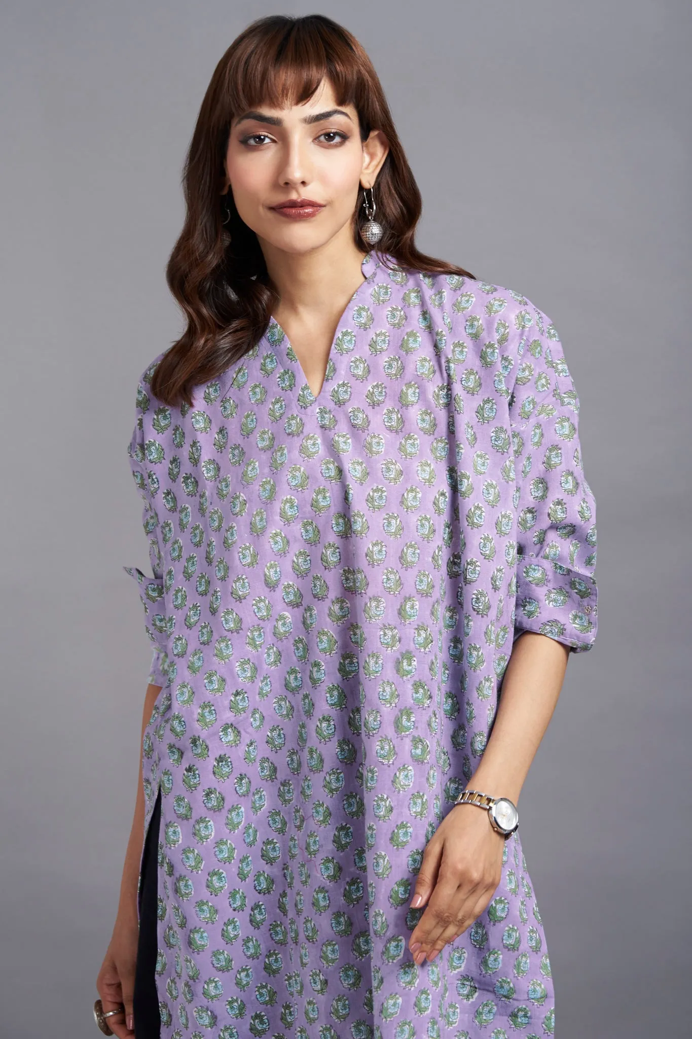 leisure tunic with high slit - periwinkle & springtime botanics