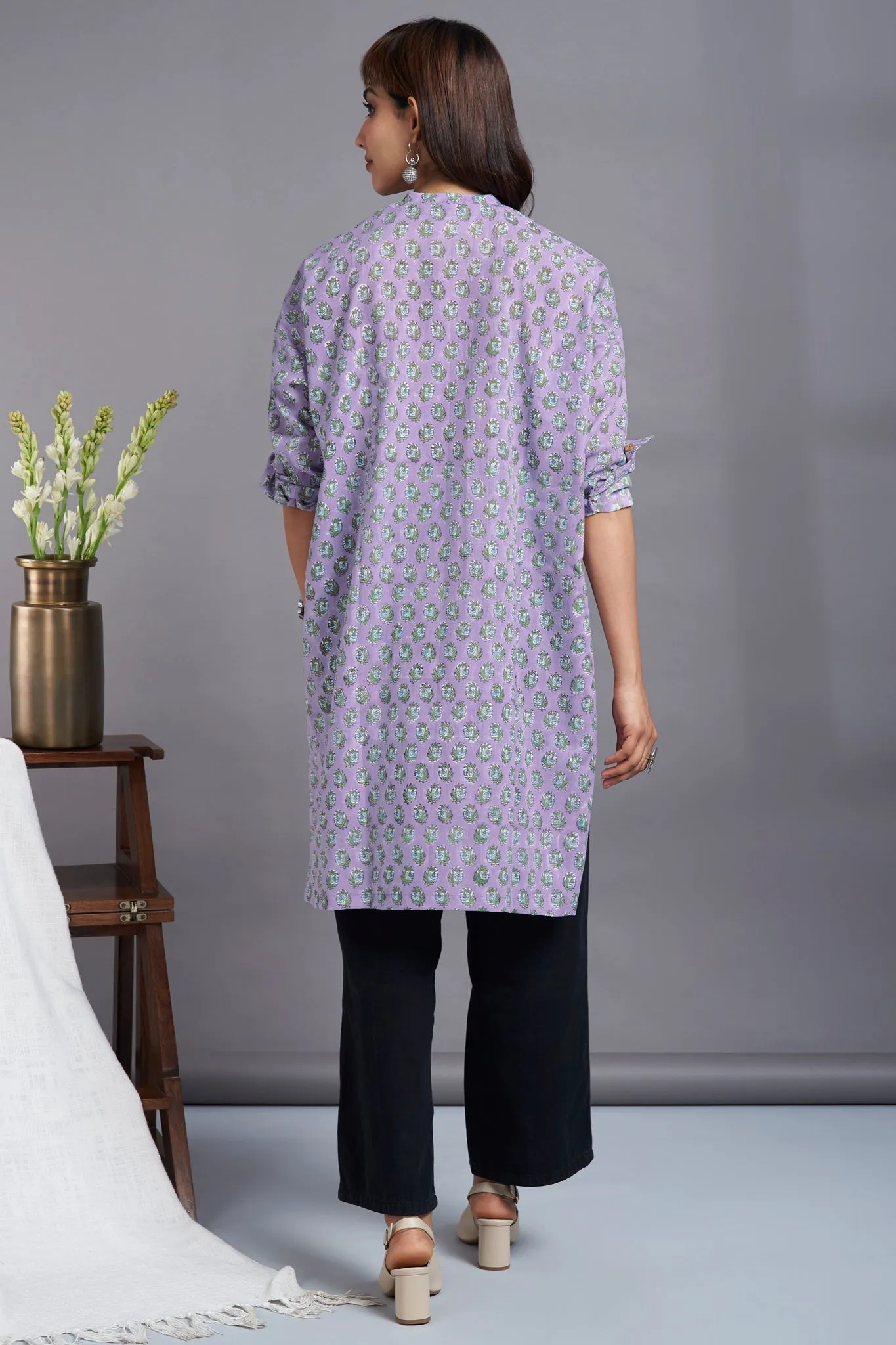leisure tunic with high slit - periwinkle & springtime botanics