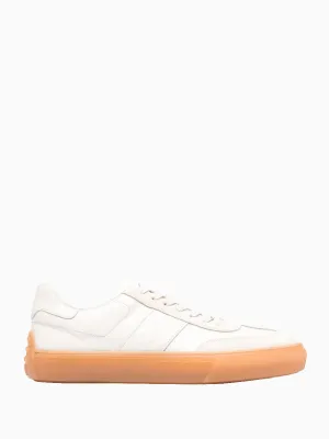 Low-top sneakers