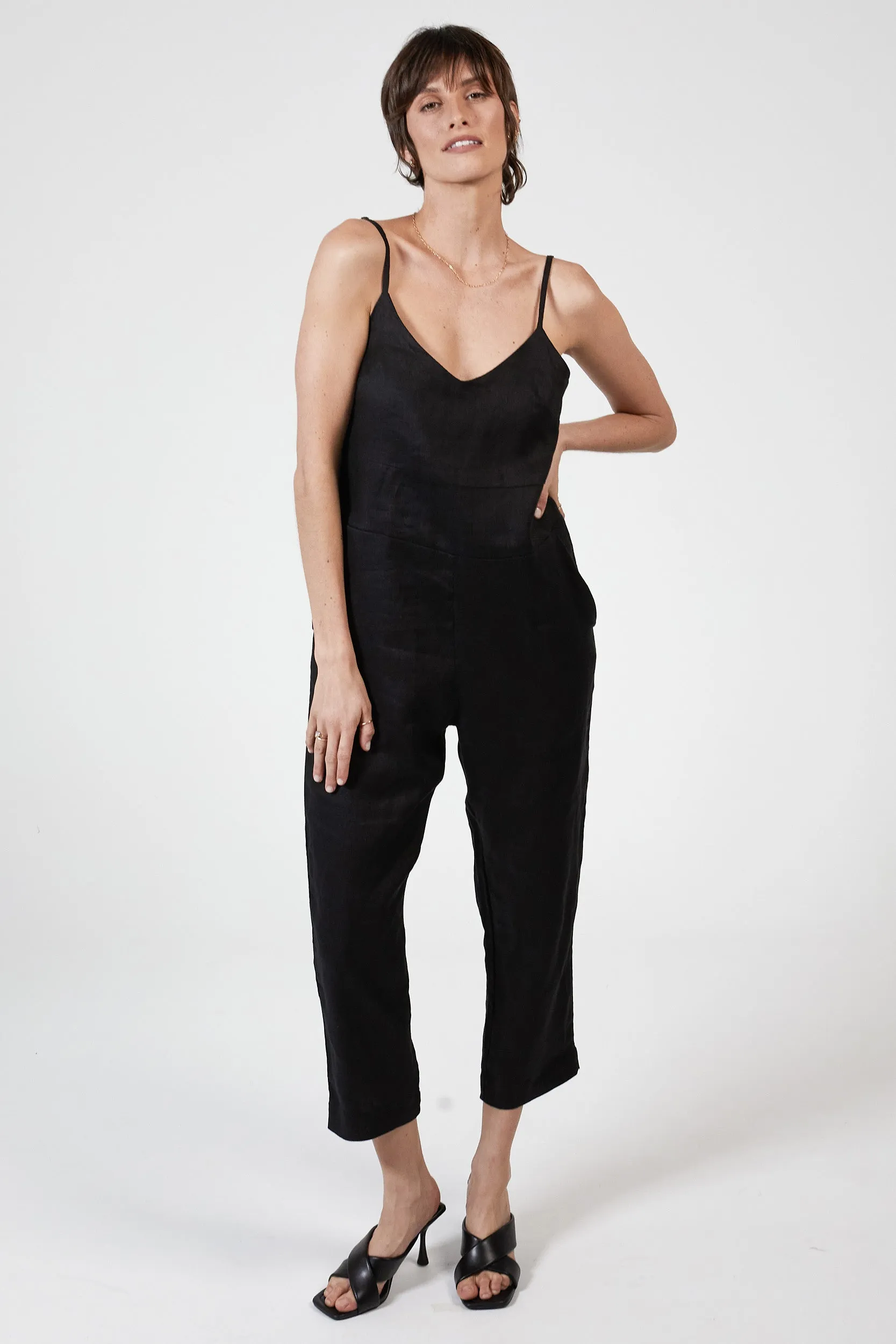 MARLEY LINEN JUMPSUIT - BLACK