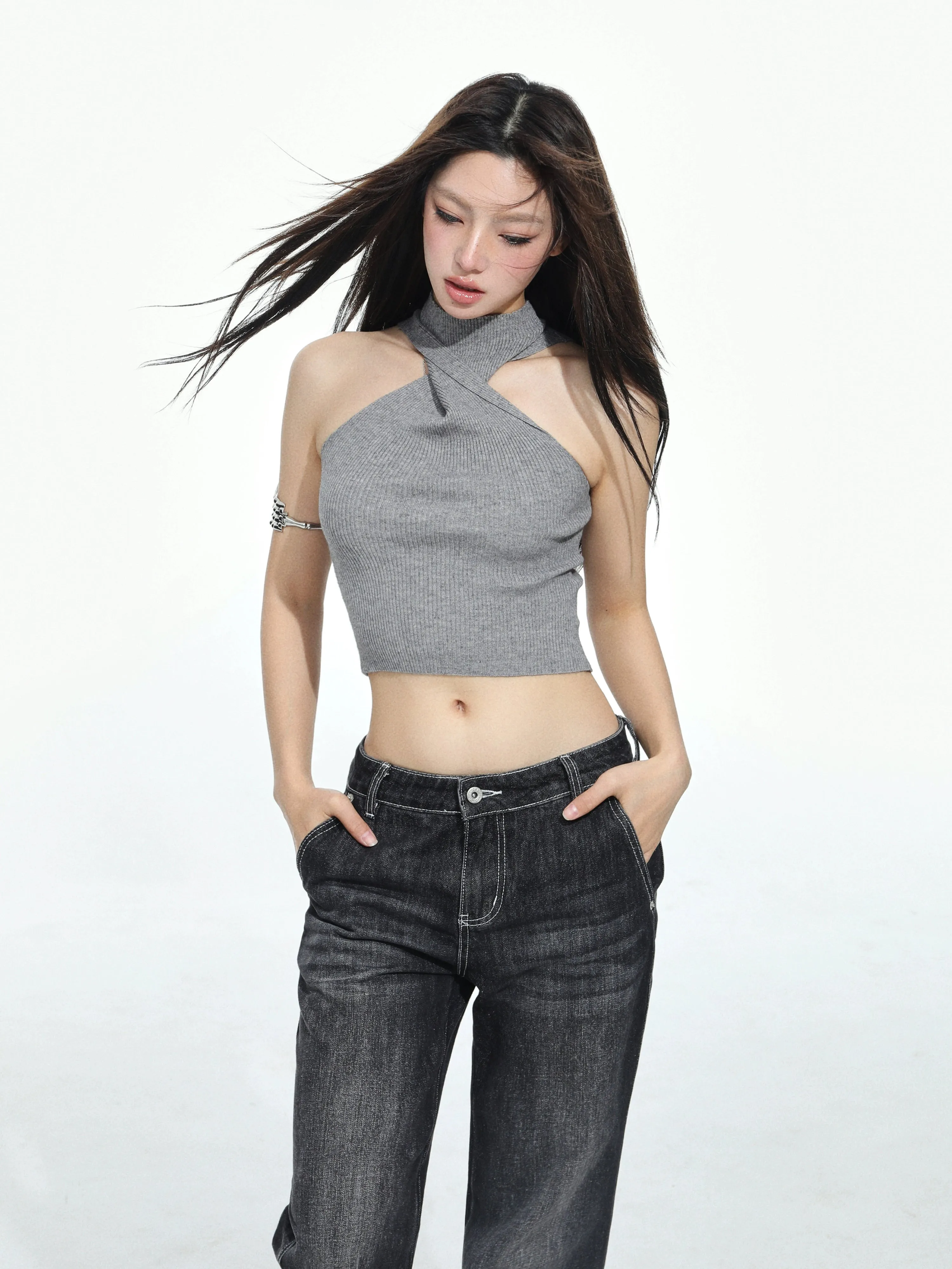Twist Halter Neck Ribbed Crop Top